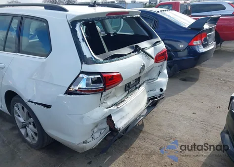 2015 Volkswagen Golf Sportwagen Tsi Se 4-Door z USA, uszkodzony, nr VIN 3VWC17AU4FM509886